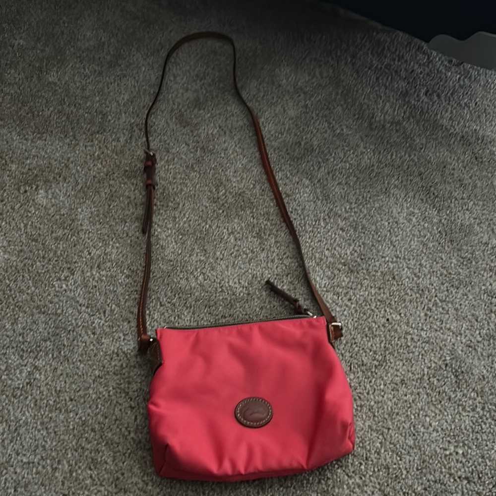 Dooney and bourke purse